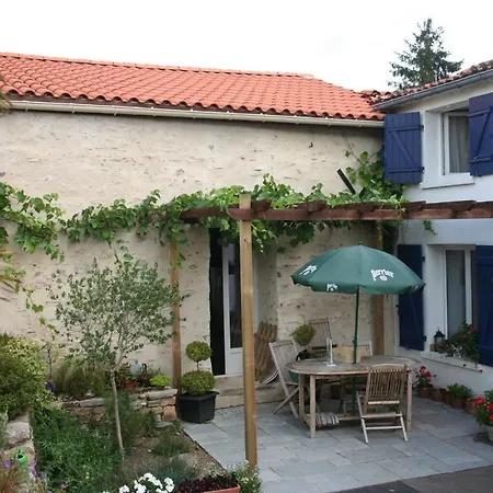 Les Cerisiere Cheffois