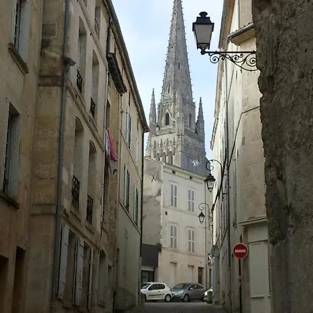 Nocleg ze śniadaniem Les Cerisiere 4*