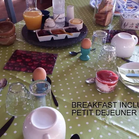 Les Cerisiere Nocleg ze śniadaniem