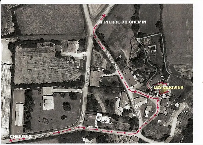 Les Cerisiere Bed and Breakfast 4*